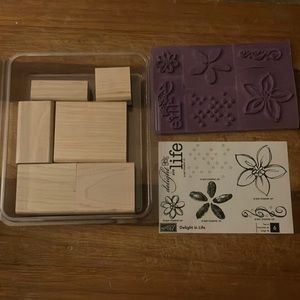 Stampin Up! “Delight in Life” stamp set. wooden blocks, new, unmounted set of 6